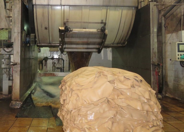 Proceso De Curtido Del Cuero Paso a Paso Curtición vegetal y cromo